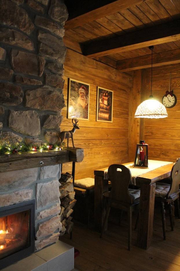 FOTO Ova kuća blizu Zagreba pravi je raj - filmove možete gledati iz bačve za kupanje!