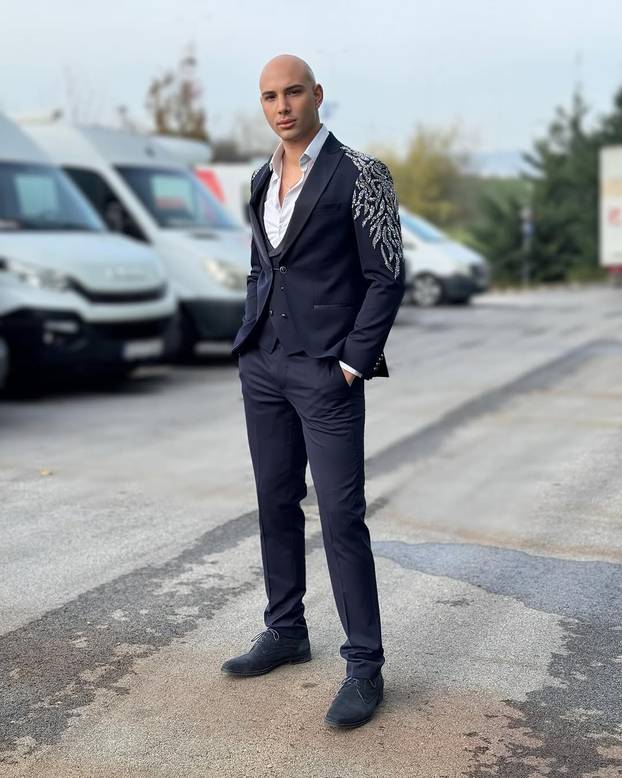 Alen Bičević presadio je kosu, smršavio, operirao nos... Evo kako se mijenjao kroz godine