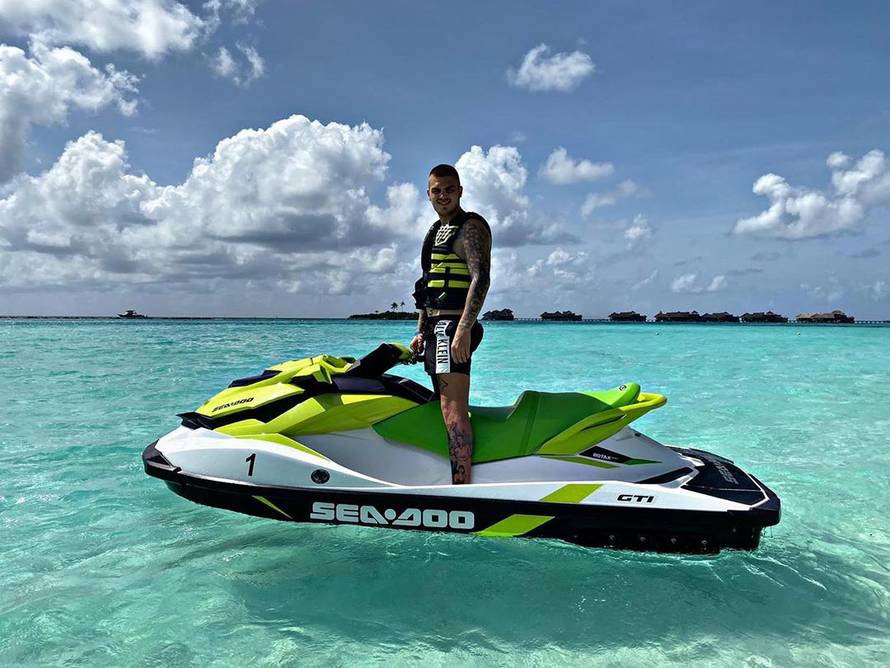 Dara Bubamara ulovila mladog bogataša, časti je po Maldivima