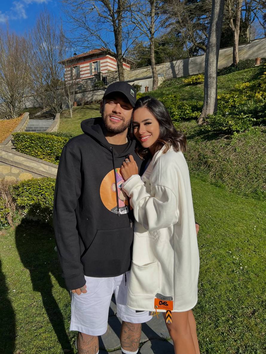 Neymar i ekipa stigli na trening helikopterom, ali Brazilci brinu. Miljenik nacije i dalje ozlijeđen