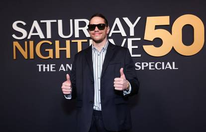 Komičar Pete Davidson uklanja svoje tetovaže: 'Trebat će mi još barem 10 godina da ih maknem'