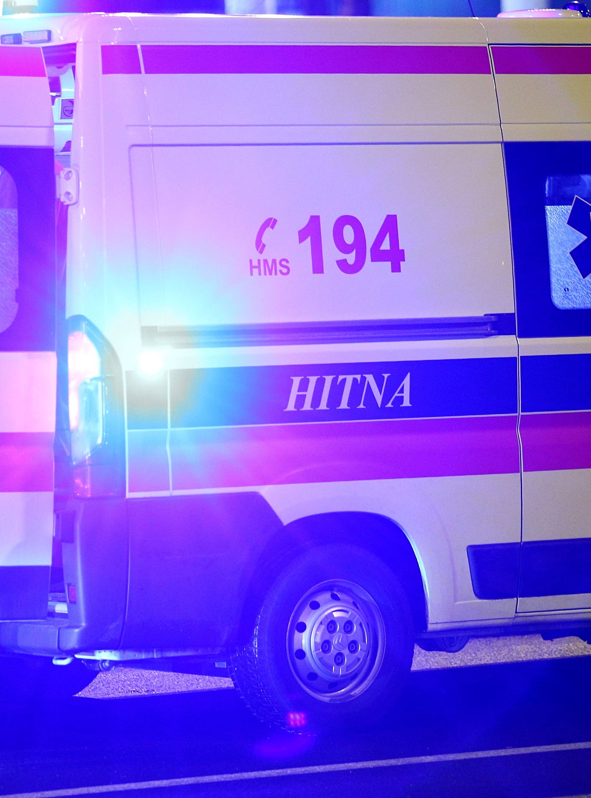 Burna noć u Splitu: Muškarac završio u bolnici nakon napada