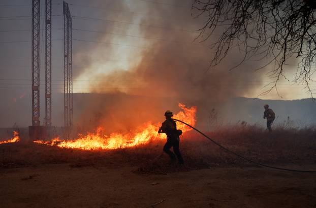 Hughes Fire, at Castaic Lake