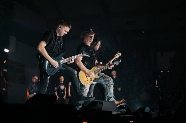 Thompson drugu večer zaredom napunio riječku Dvoranu mladosti: Pogledajte atmosferu