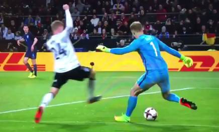 Hart poslao Nijemca po ćevape pa primio golčinu  od Podolskog