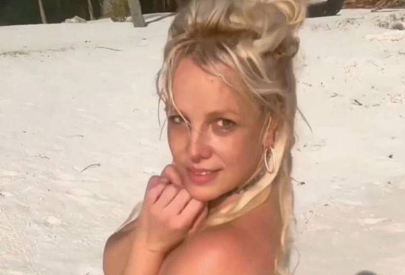 Britney Spears je zaprepastila fanove: Pozirala potpuno gola