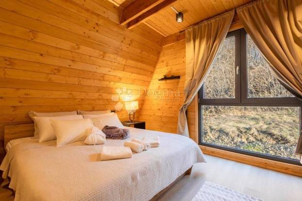 FOTO Ova vila na malom brežuljku u Delnicama nudi luksuz i užitke cijele godine