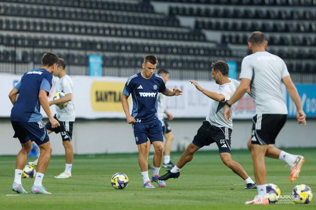 FOTO Hajdukovci odradili zadnji trening prije Zire. Maksimalan fokus, Hrgović čak stao i na gol
