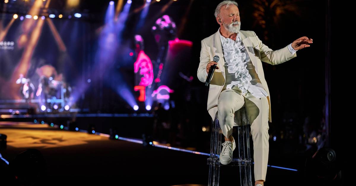 Dino Merlin koncert je posvetio majci 'Pitam se bi li bila sretna' 24sata