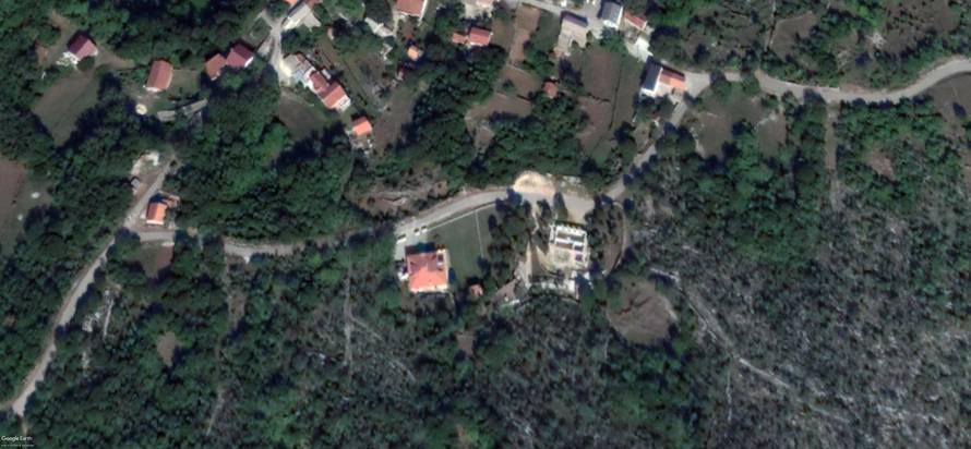 Pogledajte kako se širila vila ministra, zaboravio je i bazen