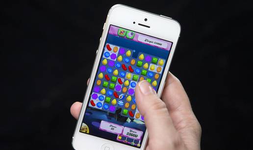 Toliko je igrao Candy Crush na telefonu da mu je pukla tetiva