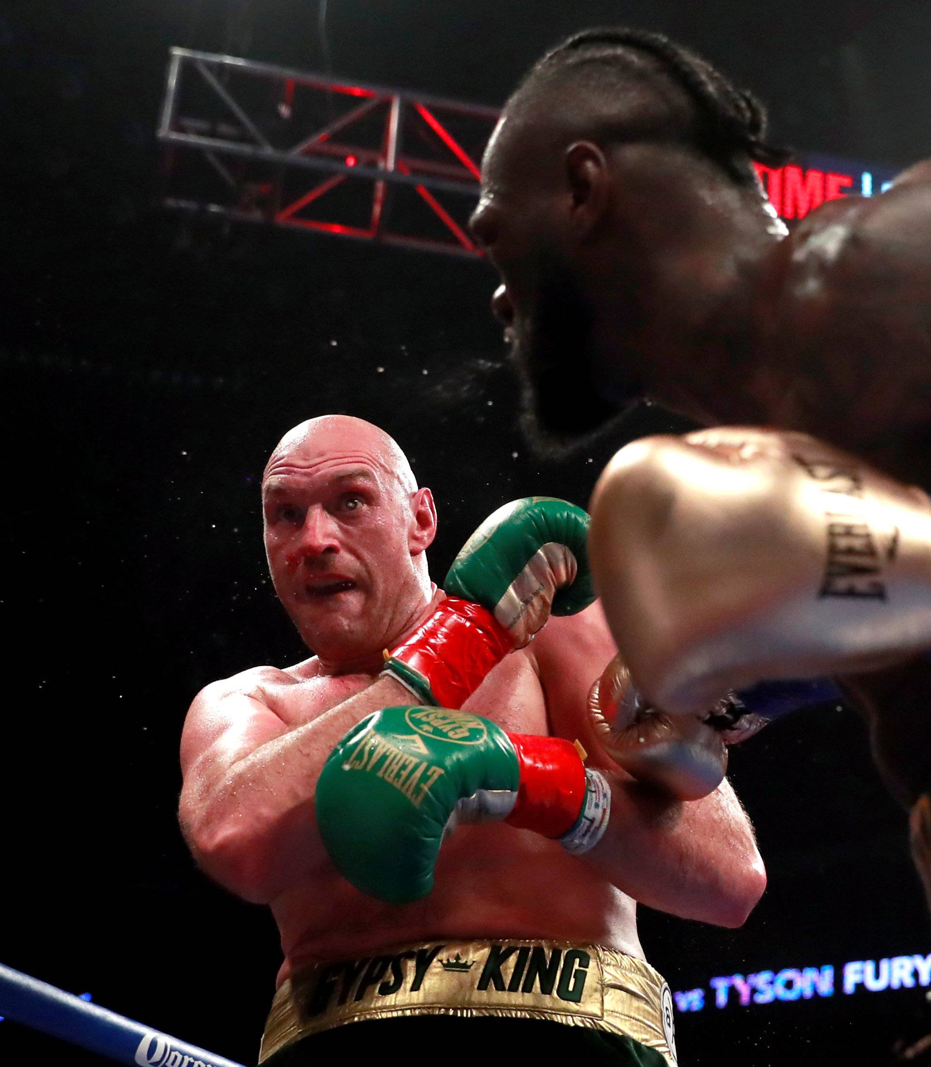 Deontay Wilder v Tyson Fury - WBC World Heavyweight Title