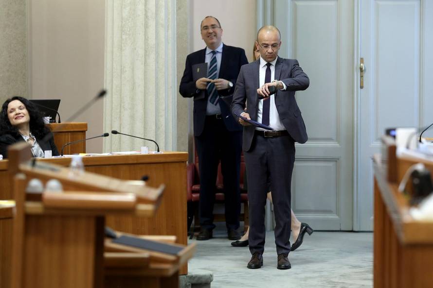 Zagreb: Sjednica sabora započela izjašnjavanjem o podnesenim amandmanima