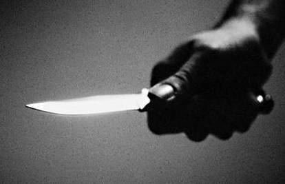 'Neće te nitko drugi j....': Ubola muža nožem i htjela ga ugušiti