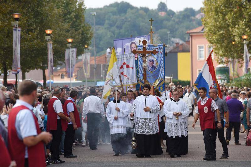 'Ne smijemo odlučiti podupirati one koji ponižavaju našu vjeru'