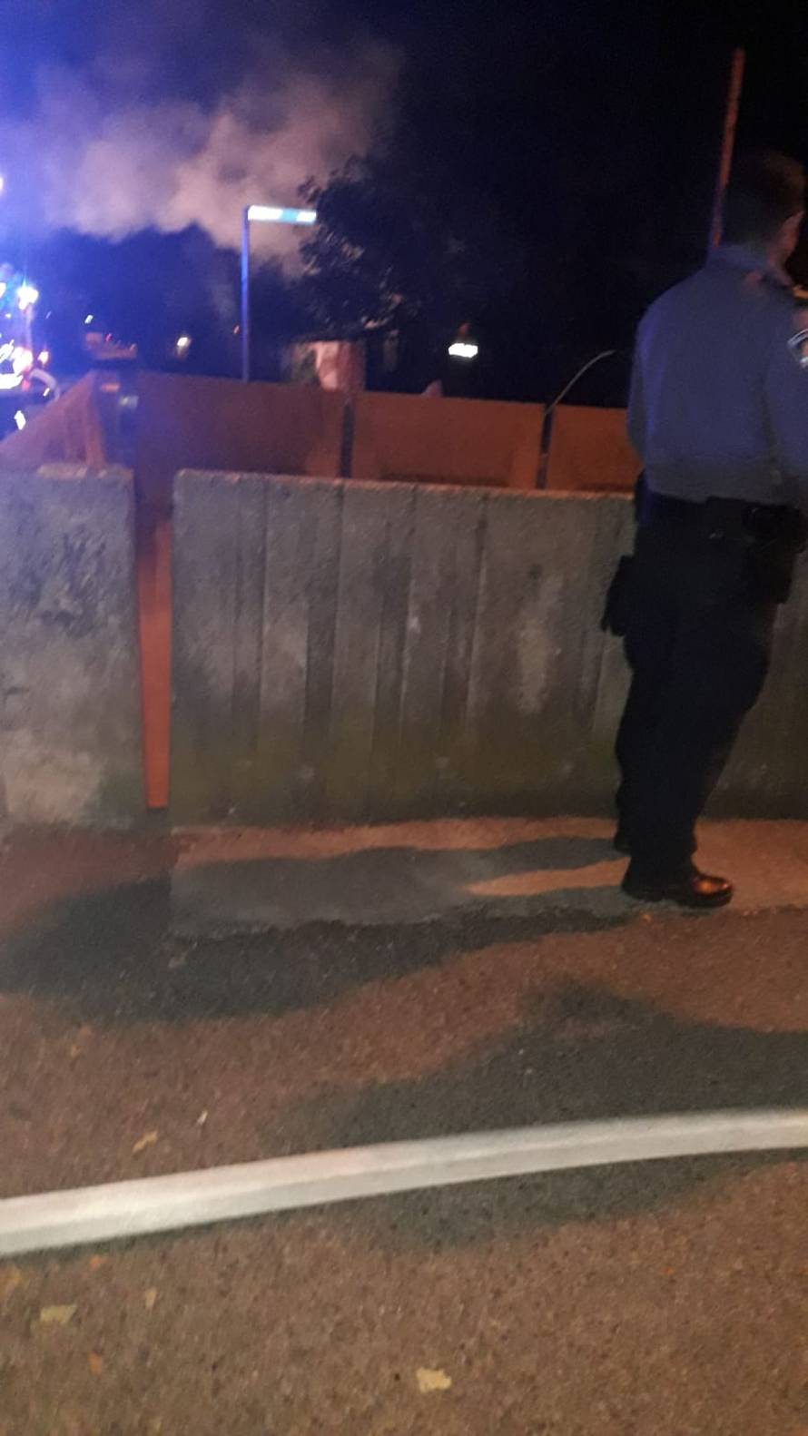 Požar na Trešnjevci: 'Izgorjele su barake, a vatru smo ugasili'