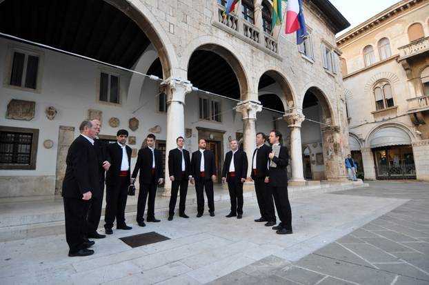 ARHIVA - 5. 11. 2010. Vjen?anje Dine Bubi?i?a i Ivane Paris