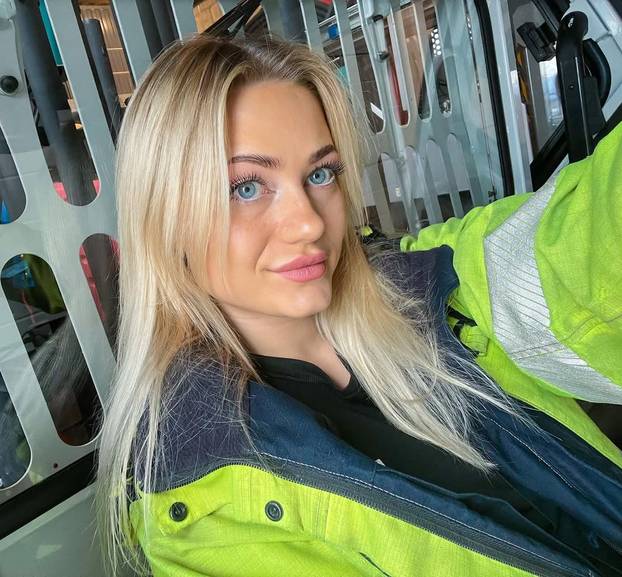 FOTO Plavokosa ljepotica radi na naftnoj platformi: Ljude to šokira! Dižem se u četiri ujutro