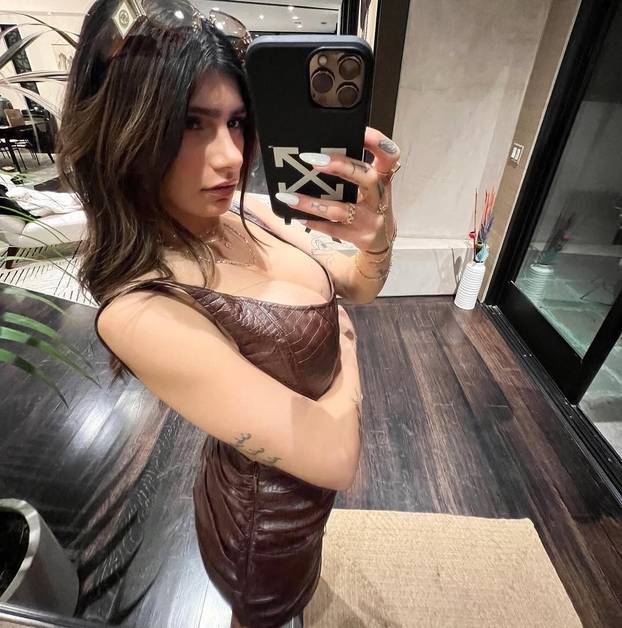 FOTO Znate li čime se sad bavi Mia Khalifa? Nije za prepoznati!