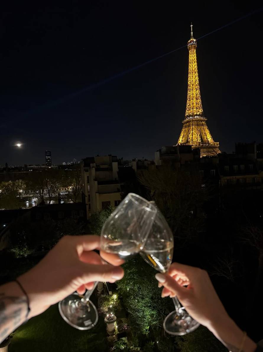 Rakitić i Raquel proslavili 13. godišnjicu braka u gradu ljubavi