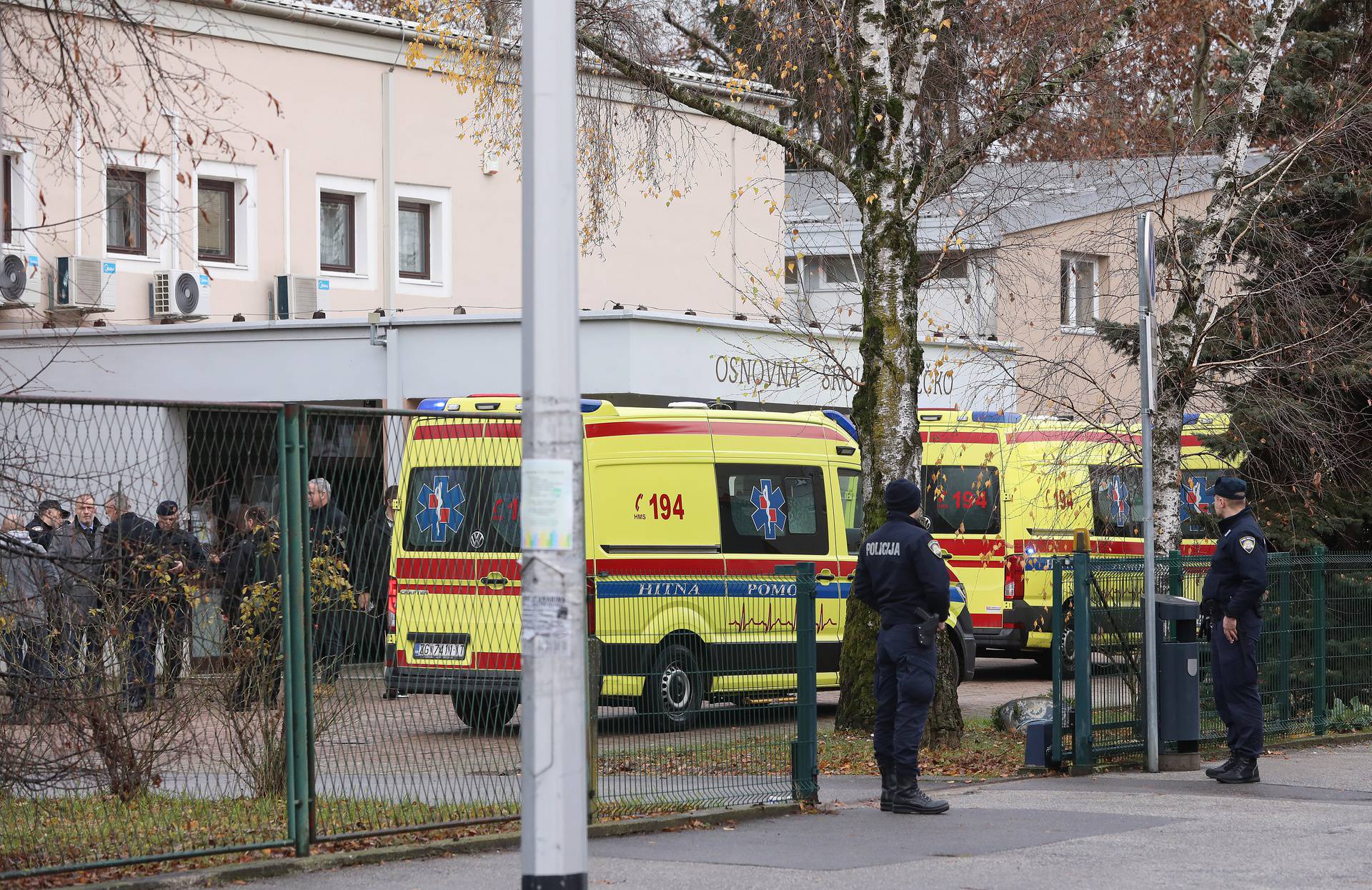 Napad nožem u zagrebačkoj školi, ranjena učiteljica i učenici