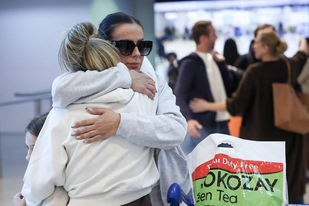 Novi avion iz Dubaija s državljanima Bosne i Hercegovine sletio je u Sarajevo