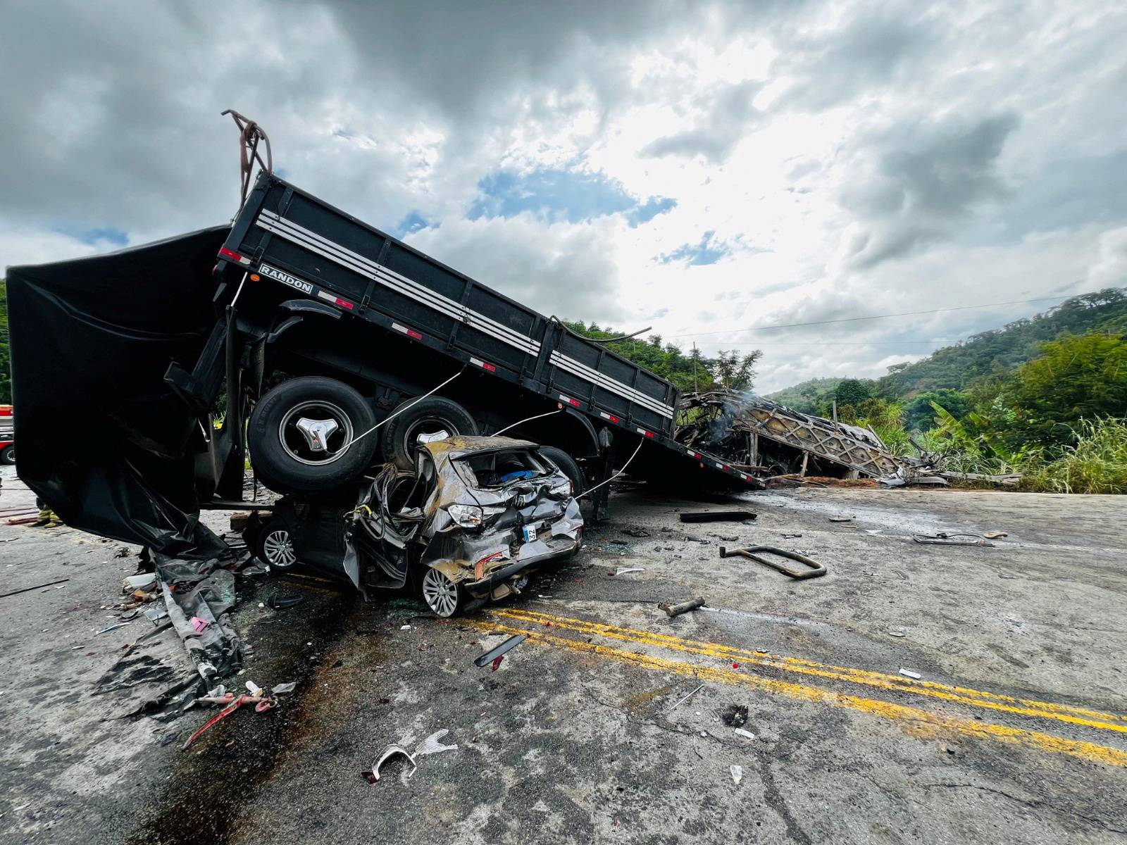 Traffic accident after a packed bus collided with a truck, at the Fernao Dias national highway