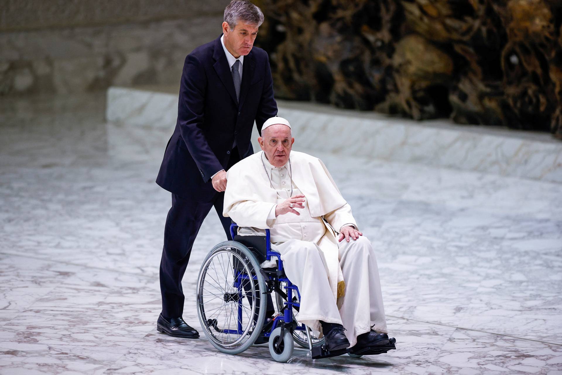 Madonna pozvala Papu da popričaju o 'važnim stvarima'