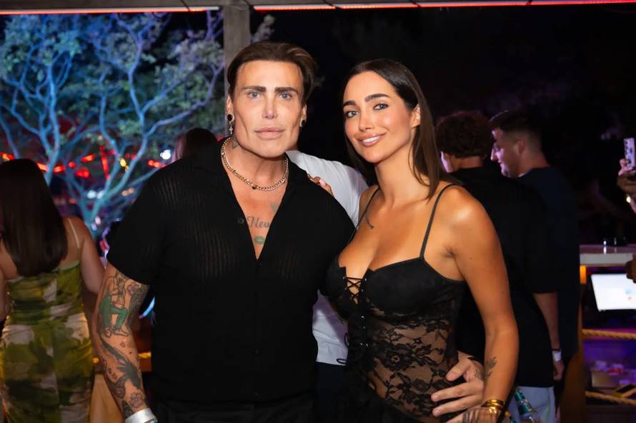 Nakon Maje i Šime, Laura došla sa svojim 'Savršenim': Uživali u pjesmama srpske pjevačice...