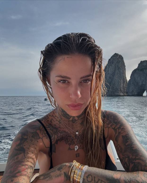 FOTO Od 'Tigrice' do odvjetnice. Ovo su paragvajske i francuske WAGS-ice: Koje su zanosnije?