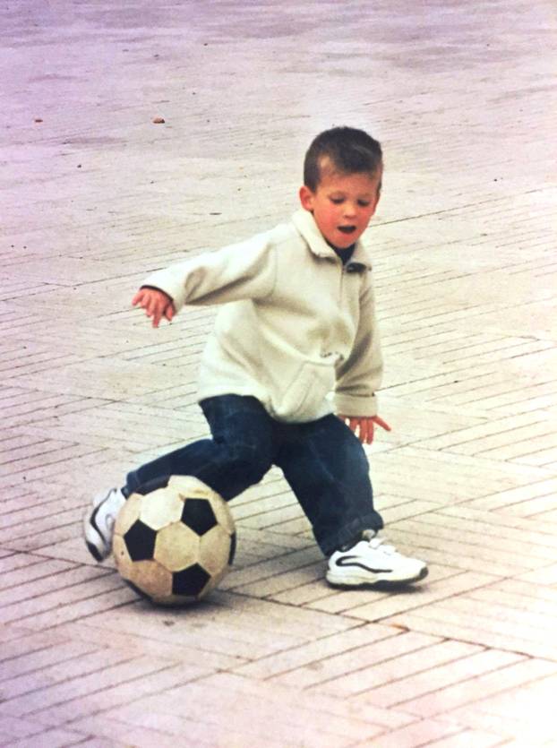 Ekskluzivne fotke Danija Olma: Od djetinjstva i dana u Dinamu do finala Europskog prvenstva