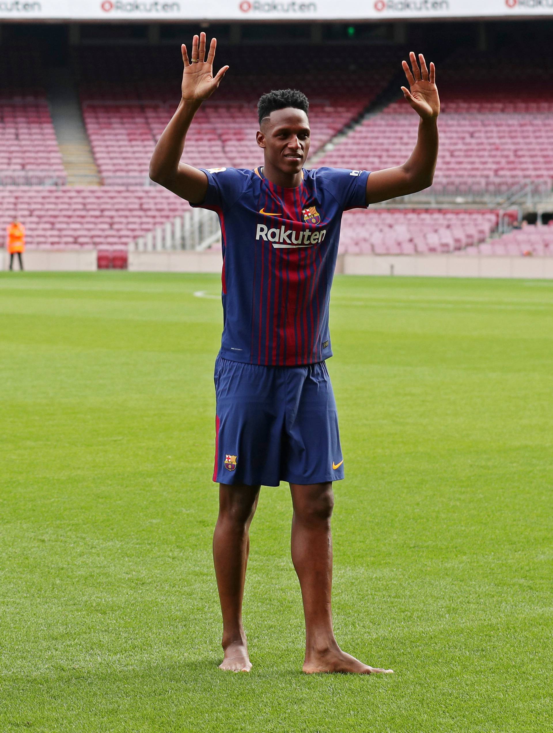 FC Barcelona present new signing Yerry Mina