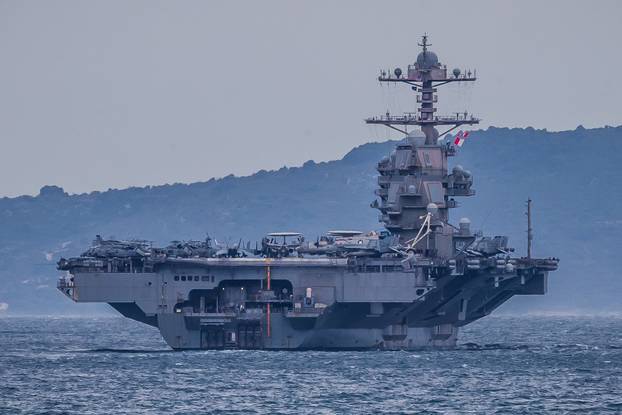 Odlazak nosača zrakoplova USS Gerald Ford iz akvatorija Splita