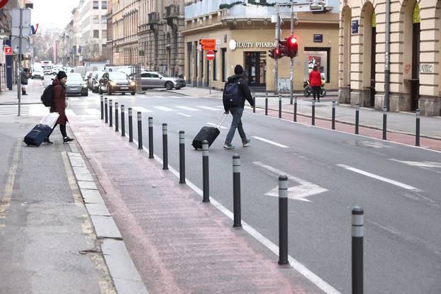 Zagreb: Gundulićeva ograđena stupićima