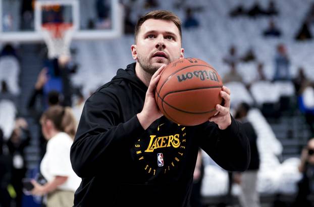 NBA: Los Angeles Lakers at Dallas Mavericks