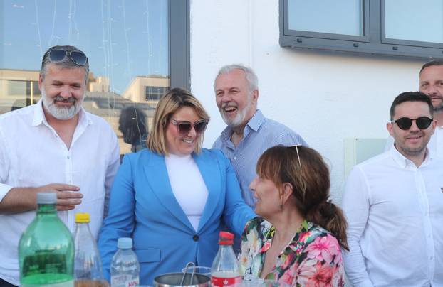 Split: Doček izbornih rezultata u stožeru HDZ-a