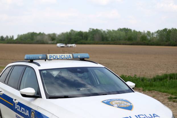 Avion prisilno sletio kod Ivankova