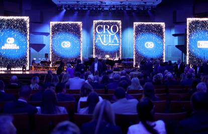 FOTO Na božićnom spektaklu Croatia osiguranja u Lisinskom okupili su se brojni uglednici