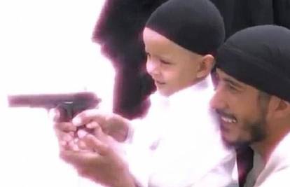 Djeca ubojice: Talibani objavili kako svoje malene uče pucati