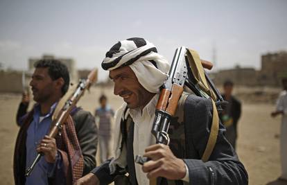 Jemenski hutisti: 'Napadi SAD-a neće proći bez našeg odgovora'