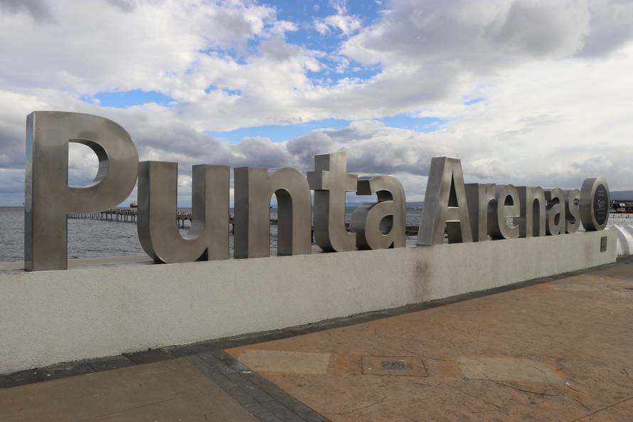 Vjetar nemilice dere, psi šeću i centrom, a napojnicu traže svi