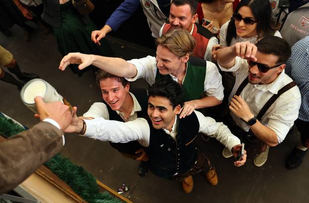 Otvoren 191. Oktoberfest u Muenchenu