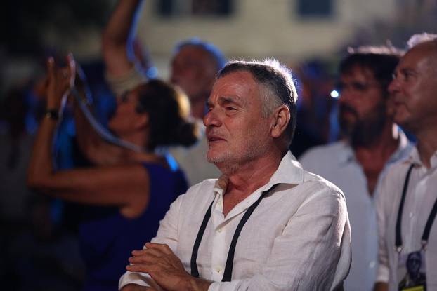 Vela Luka: Održan koncert "Trag u beskraju" posvećen Oliveru Dragojeviću