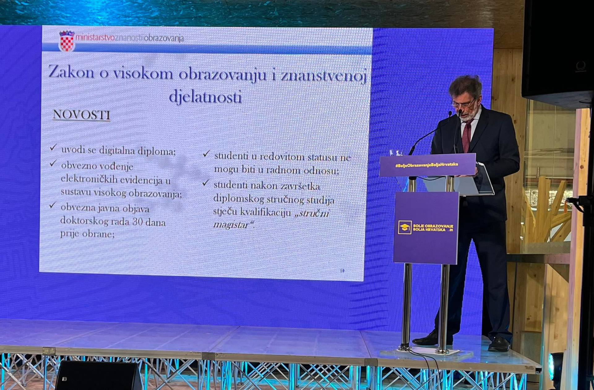 Nacrt novog zakona: Doktorske disertacije ubuduće će se javno objavljivati 30 dana do obrane