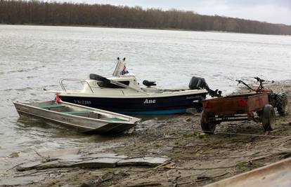 Pronašli mrtve ribiče u čamcu kod Aljmaša: Ugušili su se?