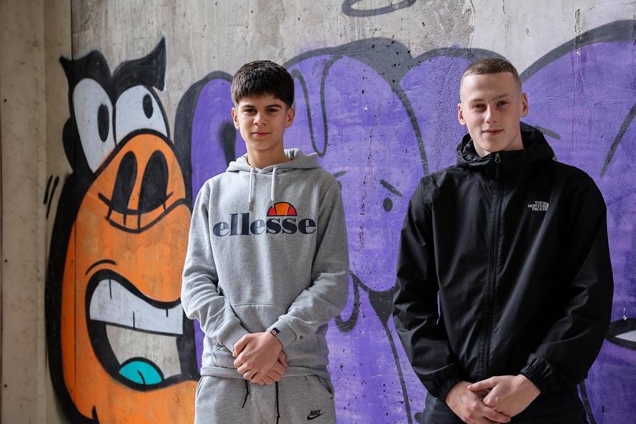 24SATA Split: Borna, Vice i Andro pomagali su ljetos u gašenju požara kod Omiša