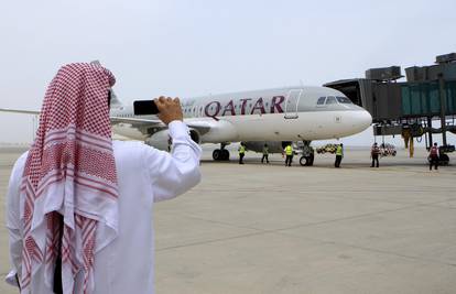 Katar uči turiste: Tajice nisu hlače i javno su neprimjerene