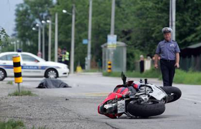 Vozač motocikla poginuo u sudaru s autom u N. Zagrebu