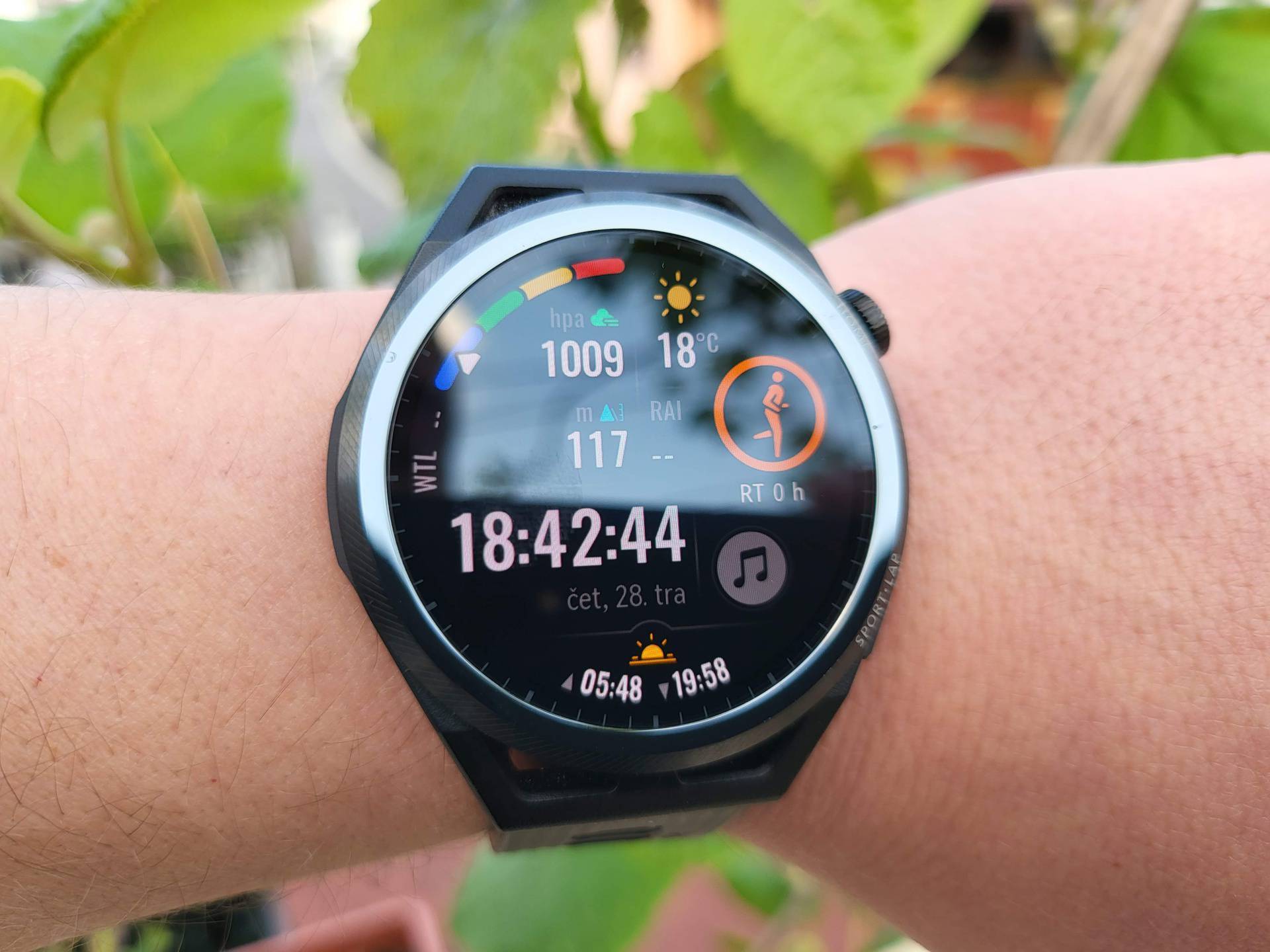 Huawei Watch GT Runner: Prati vas u trku, a lagan je kao pero