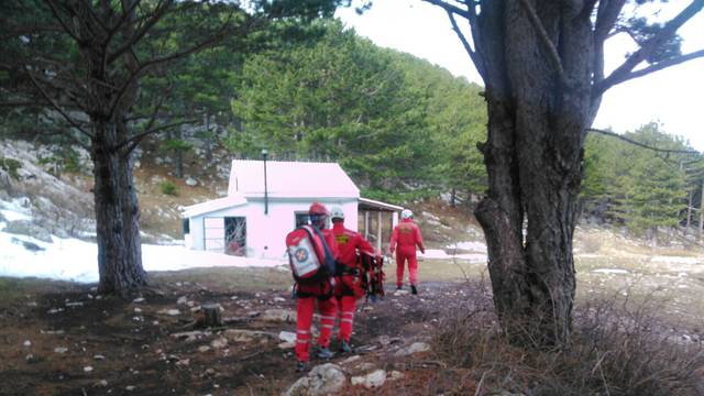 Pozlilo mu na 1200 metara: HGSS spasio planinara iz BiH